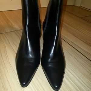 Stuart Weitzman (6) Black Boots